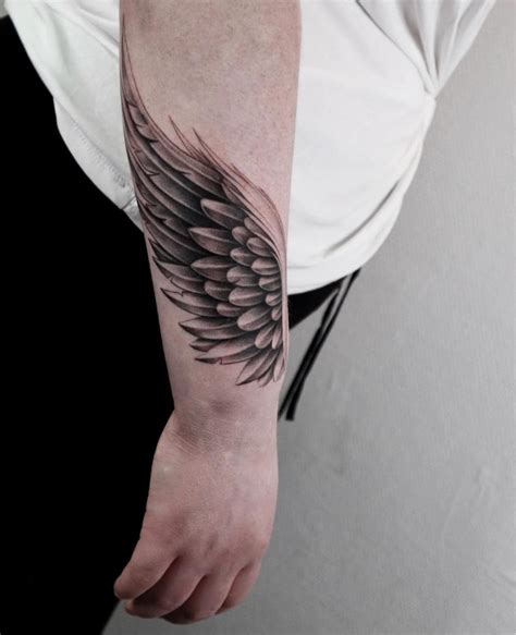 20 cutest wrist angel wings tattoo ideas with their meanings - Tuko.co.ke