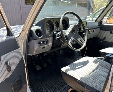 fj60 interior | Barn Finds