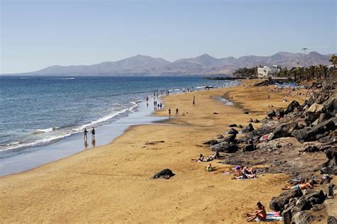 Lanzarote Beaches | LanzaroteGuide.com