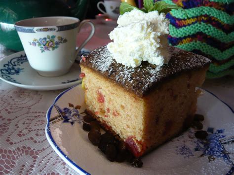 File:Cherry madeira cake.jpg - Wikimedia Commons