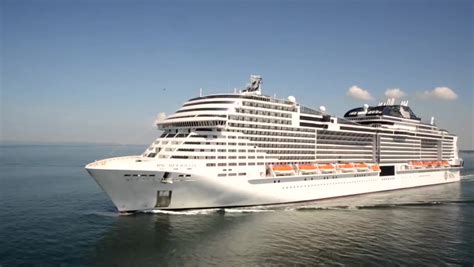 MSC Meraviglia Cruise: Expert Review (2023)