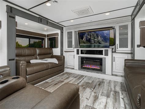 Montana High Country Luxury Fifth Wheels - Model 373RD Floorplan - Keystone RV | Luxury fifth ...