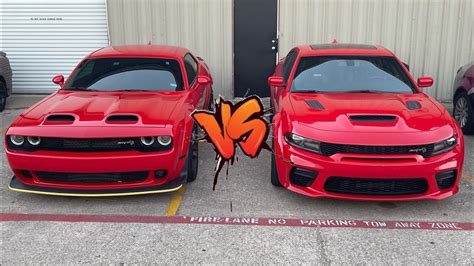 Introducir 35+ imagen charger vs challenger hellcat - Abzlocal.mx