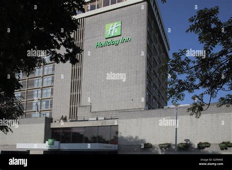 holiday inn hotel on plymouth hoe Stock Photo - Alamy