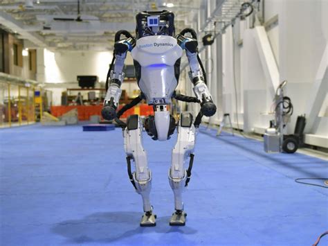 Boston Dynamics' Atlas robot does "parkour" - World Today News