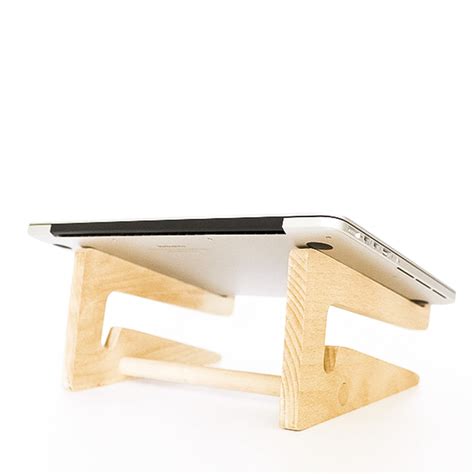 Wood Crafted Laptop Stand – KIYOLO