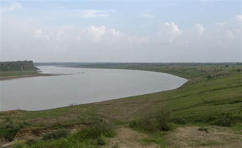 File:Chambal river near Dhaulpur, India.jpg - Wikimedia Commons