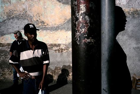 Alex Webb CUBA. Havana. 2003. Centro Habana street scene.