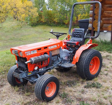 Kubota B7100 HST 4WD Diesel Tractor w/3PTH - Bodnarus Auctioneering