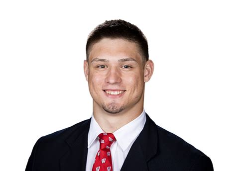 Leo Chenal Linebacker Wisconsin | NFL Draft Profile & Scouting Report