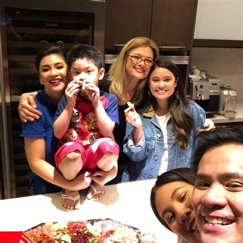 LOOK: Ogie Alcasid flies to Australia with daughter Leila | Inquirer Entertainment