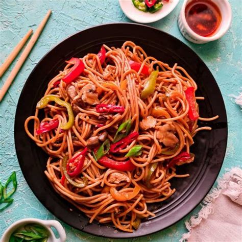 Spicy Chicken Chilli Garlic Noodles – 10 mins Recipe!