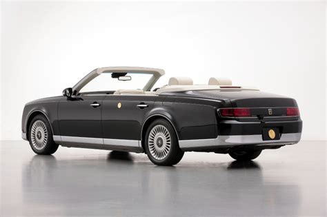 Here’s the new Emperor’s Toyota Century convertible | Japanese Nostalgic Car