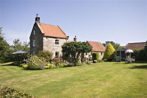 The Retreat - A stunning holiday cottage on the Yorkshire Coast with a glamorous & fascinating ...