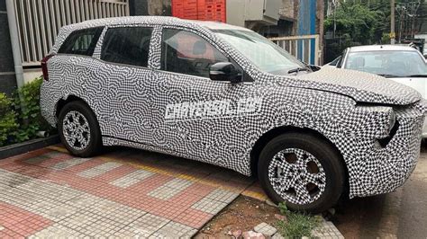 Mahindra XUV 800 Electric Spied - Ready For Launch? - XUV E.8?