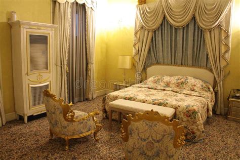 Classic Style Bedroom. Istana Negara, Jalan Tuanku Abdul Halim. Royal ...