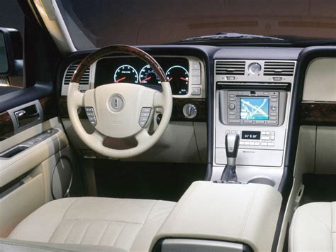 2005 Lincoln Navigator Interior Pictures | Brokeasshome.com