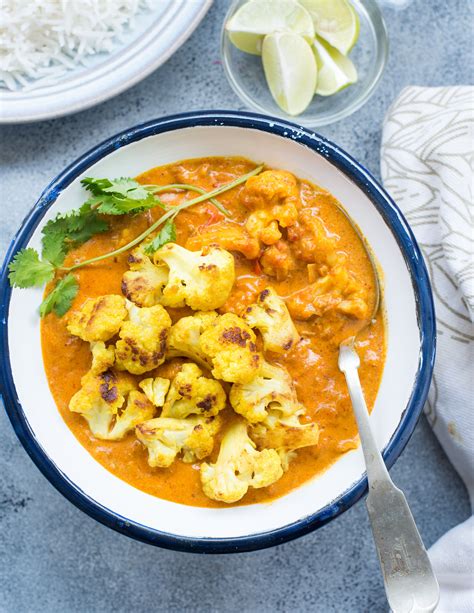 This Vegan Cauliflower Coconut Curry is rich, creamy and has a perfect ...