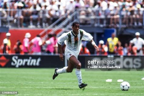 43 Phil Babb Ireland 1994 Stock Photos, High-Res Pictures, and Images - Getty Images