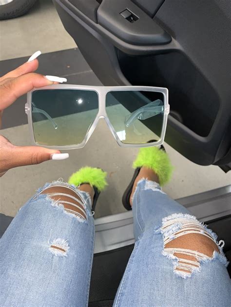 𝐈𝐍𝐒𝐓𝐀𝐆𝐑𝐀𝐌:𝐘𝐈𝐍𝐒𝐃𝐎𝐋𝐋 | Sunglasses women fashion, Stylish glasses, Trendy glasses