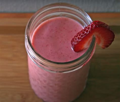 Peanut Butter Strawberry Smoothie Recipe | Recipes.net