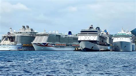 Caribbean Cruise Port Sets Single-Day Passenger and Crew Record