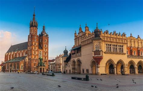 Stare Miasto: BEST Things to Do & See in Krakow's Old Town