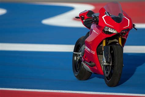 101 Photos of the Ducati 1199 Panigale R - Asphalt & Rubber