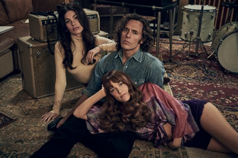 ‘Daisy Jones & The Six’ First Look: Riley Keough Rocks the 1970s ...