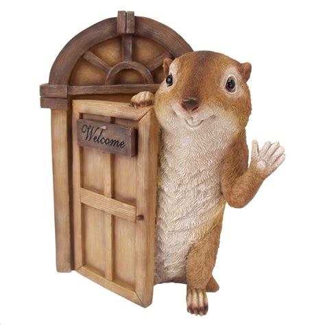 Tree House Welcoming Squirrel Statue - Design Toscano