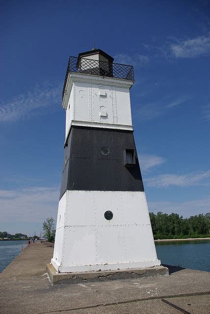 Presque Isle North Pierhead Lighthouse - Presque Isle State Park, Erie ...