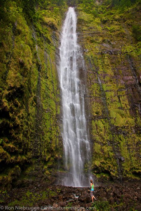 at Waimoku Falls, Maui, Hawaii | Photos by Ron Niebrugge