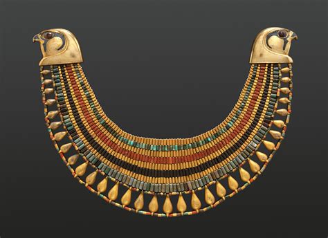 The History of Jewelry, from Ancient Mesopotamia to Today