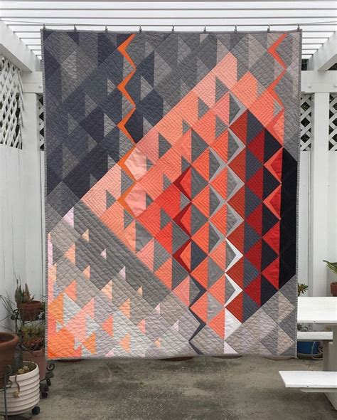 Gorgeous modern quilt - HST variations. #modernquiltingdesigns - jewel | Modern quilting designs ...