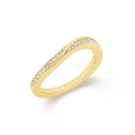 18K Yellow Gold Round Brilliant Pave Curved Diamond Band