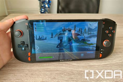 ONE XPLAYER Mini review: A handheld gaming PC that's actually portable