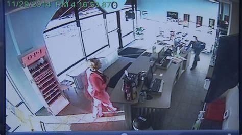 Thieves caught on video robbing tanning salon - KCTV5 News