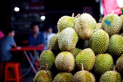 Singapore/Geylang - Durian Stall 9 | A durian street vendor … | Flickr