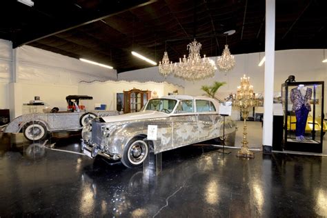 Liberace's over-the-top cars go back on display in Las Vegas - Los ...