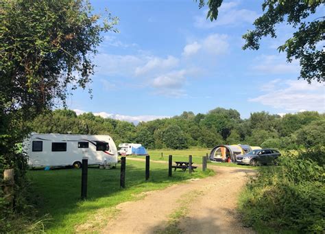 Lechlade - Rough Grounds Farm - The Camping and Caravanning Club