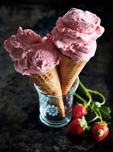 Strawberry Ice Cream | RICARDO