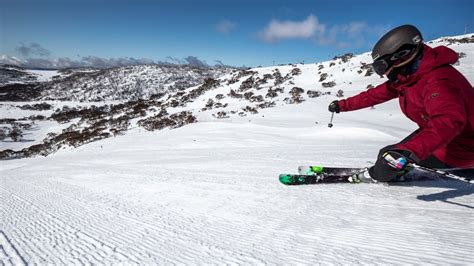 Skiing & Boarding at Perisher Ski Resort - YouTube