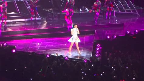 Katy Perry - Opening & Roar Live Prismatic World Tour - YouTube