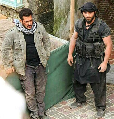 Salman Khan looks deadly in this latest still from Tiger Zinda Hai - Bollywoodlife.com