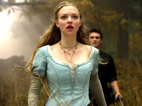 Amanda Seyfried In Red Riding Hood Movie - Wallpaper, High Definition, High Quality, Widescreen