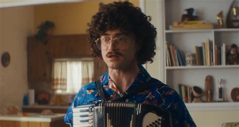 Daniel Radcliffe Stars as Weird Al in ‘Weird: The Al Yankovic Story ...