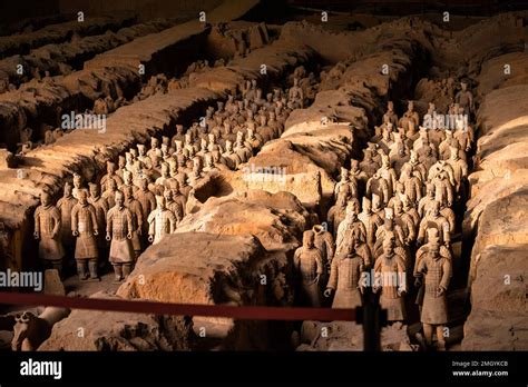 The Terracotta Army or the "Terra Cotta Warriors and Horses" buried in ...