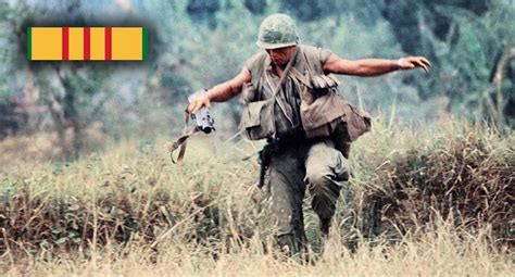 Run Through the Jungle – Vietnam Vet Tribute Video - Vietnam War Music