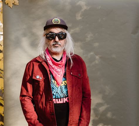 J Mascis Interview: Nirvana, The Lemonheads, 'SNL,' & More