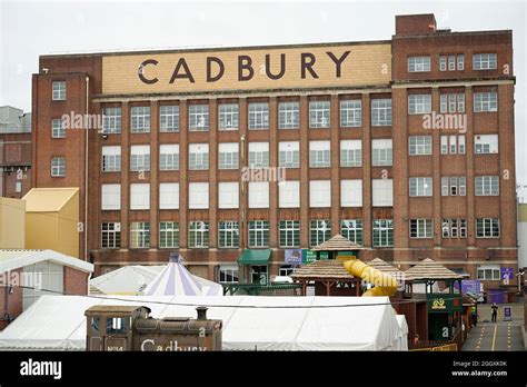 Cadbury chocolate factory bournville birmingham uk hi-res stock ...